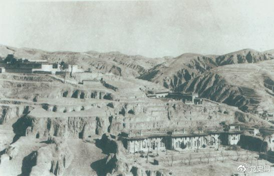 1947年12月25日至28日，中共中央在陜北米脂楊家溝召開(kāi)擴(kuò)大會(huì)議（十二月會(huì)議）。圖為會(huì)議會(huì)址。